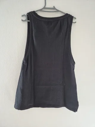 Camiseta sin mangas ZARA LOST SLEEVES Talla M