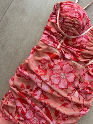Vestido fruncido floral