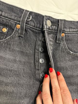 Levi's Shorts Vaqueros Negros Desgastados TALLAW27