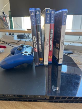 PlayStation 4 PS4 Negra + mando + 5 juegos