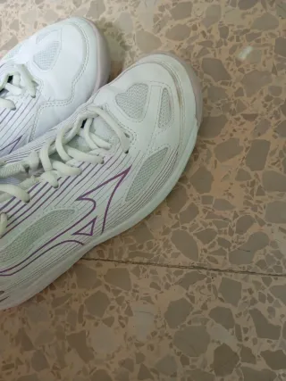 Zapatillas Voleibol Mizuno Blancas Moradas