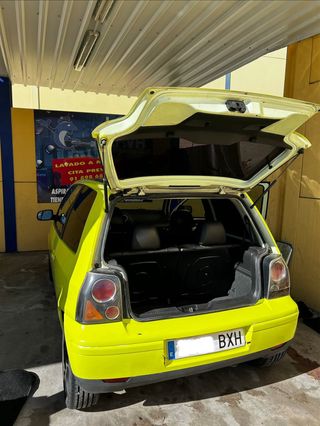 SEAT Arosa 2002