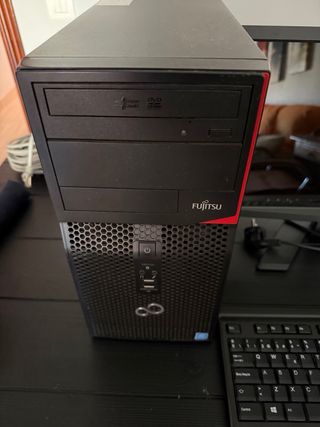 Ordenador Fujitsu Completo con monitor
