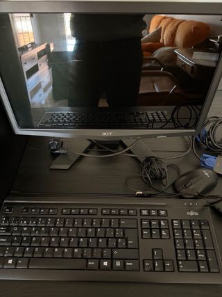 Ordenador Fujitsu Completo con monitor