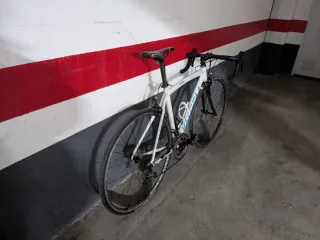 Bicicleta de carretera Vitoria Race 2.0