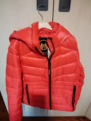 Cazadora Superdry Roja