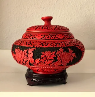 Cuenco Chino Cinabrio con Tapa