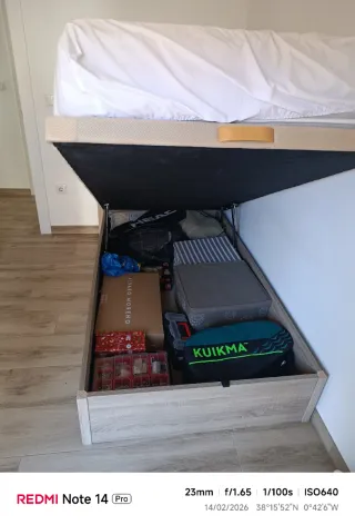 Cama individual de 105x190 Y escritorio de 120x50