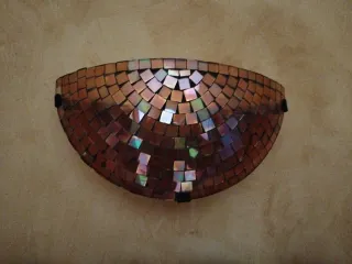 Dos lamparas, una de techo y Aplique de pared