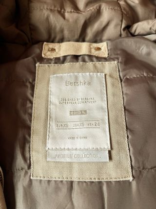 Parka Verde Militar Bershka BSK Girl - Talla XS