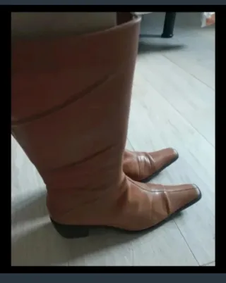 Botas de piel marrones