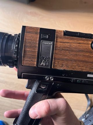 Cámara Super 8 Chinon 674M con funda