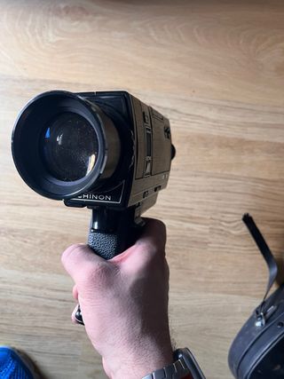 Cámara Super 8 Chinon 674M con funda