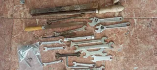 Lote de herramientas manuales
