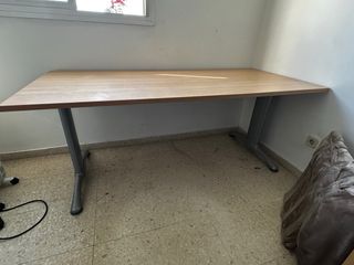 Mesa de trabajo madera y metal