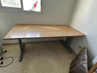 Mesa de trabajo madera y metal