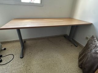 Mesa de trabajo madera y metal