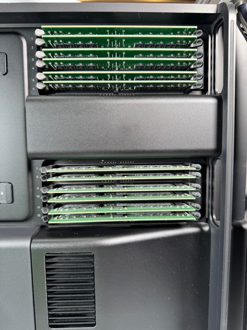 Mac Pro 24-Core 192GB RAM 2xAMD 5700X SUPERCUIDADA afbeelding 7