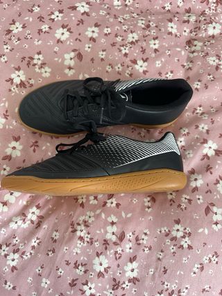 Zapatillas fútbol sala negras