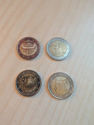 4 Monedas conmemorativas 2€