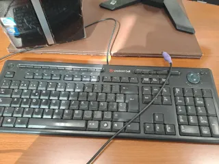 Packard Bell Ordenador Sobremesa + Monitor + Tecla