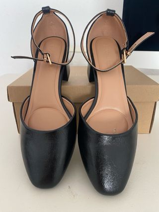 Zapatos Buonarotti pulsera tacón negro