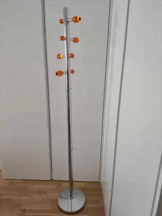 Perchero Metálico con Bolas Naranja