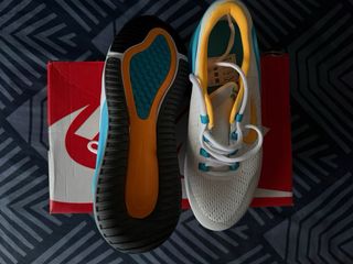 Zapatillas deportivas Nike nuevas sin usar