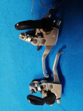 Manetas de freno y cambio Shimano ST-EF29 450 grs