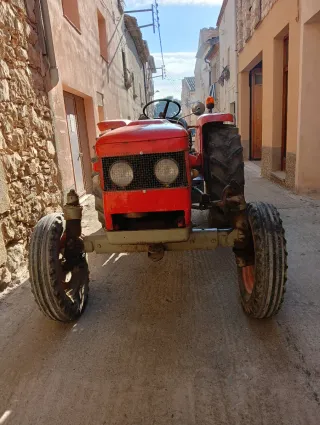 Tractor Zetor 50 CV.NO SE PUEDE TRANSFERIR