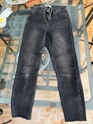 Pantalones Zara/Mango cada uno todos 50