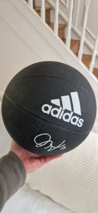 Balón Adidas James Harden Edición limitada talla 7