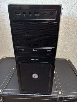 PC Asus 1TB HDD,8GB RAM, lector targeta ,