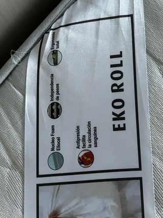 Cama abatible horizontal con mesa