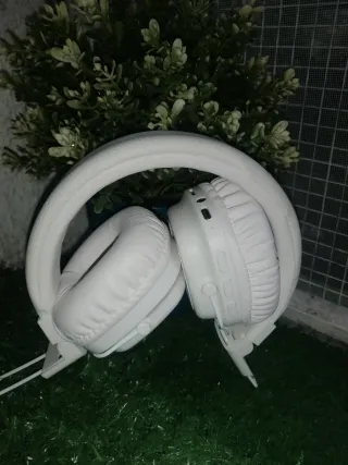 Auriculares Inalámbricos Blancos Nuevos