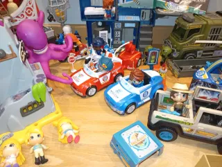 Lote Piny Pon Barco, Bomberos, Comisaria