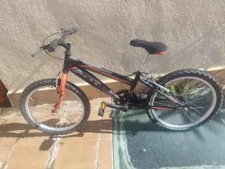 Bicicleta infantil azul