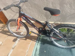 Bicicleta infantil azul