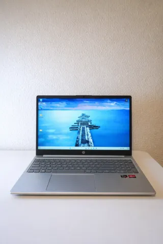 Ordenador Portátil HP Ryzen 7520U 16Gb DDR5 512GB