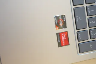 Ordenador Portátil HP Ryzen 7520U 16Gb DDR5 512GB