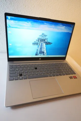 Ordenador Portátil HP Ryzen 7520U 16Gb DDR5 512GB