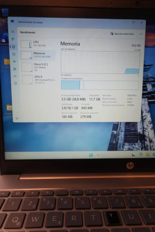 Ordenador Portátil HP Ryzen 7520U 16Gb  DDR5 512GB
