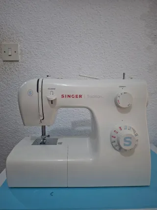 Máquina de coser Singer Tradition 2282