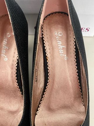 Zapatos de tacón negros con brillos talla 37