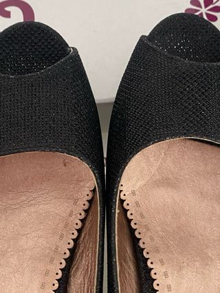 Zapatos de tacón negros con brillos talla 37