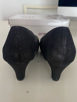 Zapatos de tacón negros con brillos talla 37