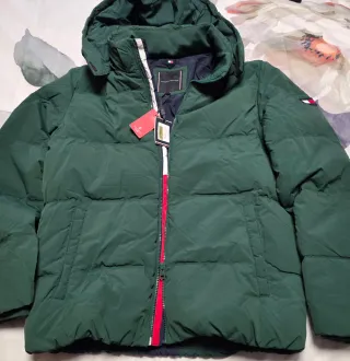 Plumífero verde Tommy Hilfiger, 16 años, nuevo