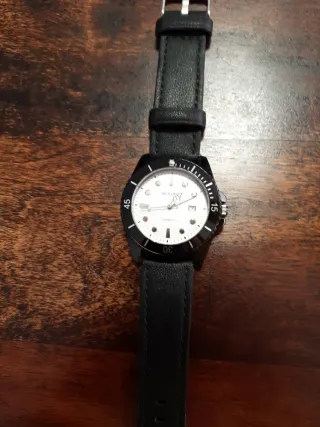 Reloj SKYLINE Lujoso Negro y Blanco