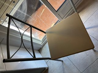 Mesa de cocina y 4 sillas