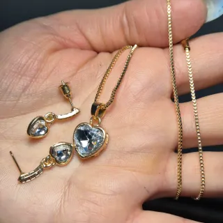 Set collana e orecchini cuore